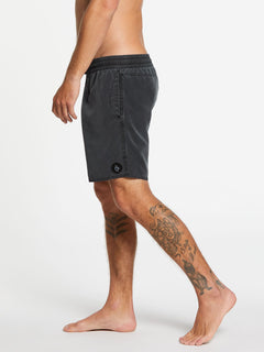 SHORT CENTER TRUNKS / BLACK / BLK